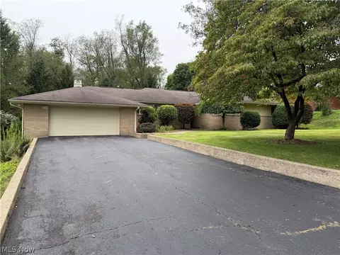 3245 Harding Ave, East Liverpool, OH 43920