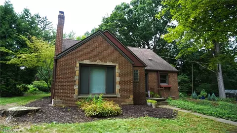 556 Royal Ave, Akron, OH 44303