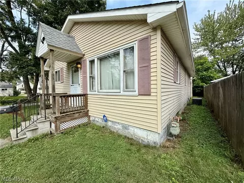 Other - 327 Franklin Ave, Elyria, OH 44035 photo 2 of 5