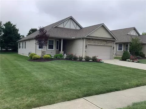 1123 Hunting Holw, Grafton, OH 44044