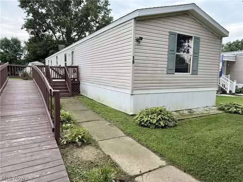 5974 Cleveland Rd #18, Wooster, OH 44691