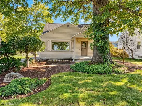 127 Aldrich Rd, Austintown, OH 44515