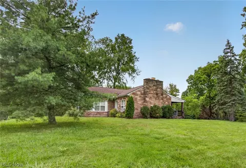 10550 Durkee Rd, Grafton, OH 44044