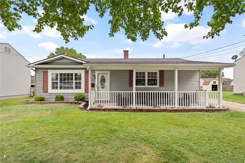 5684 Stanford Ave, Youngstown, OH 44515