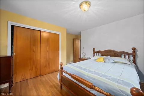 Bedroom - 814 S Logan St, Elyria, OH 44035 photo 2 of 6