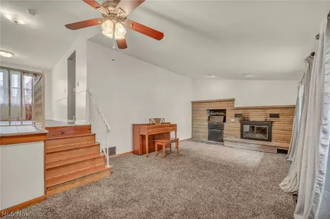 Living - 131 Yunker Ct, Elyria, OH 44035 photo 9 of 9