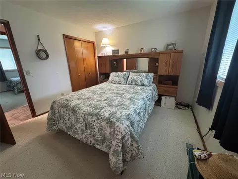 Bedroom - 6116 Thunderbird Dr, Mentor, OH 44060 photo 2 of 6
