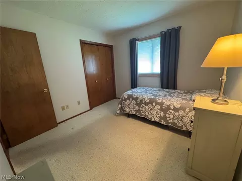 Bedroom - 6116 Thunderbird Dr, Mentor, OH 44060 photo 3 of 6