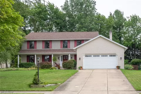 6672 Beverly May Dr, Independence, OH 44131