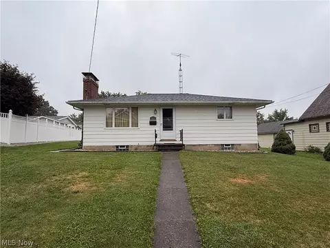 2531 Connecticut Ave SE, Massillon, OH 44646