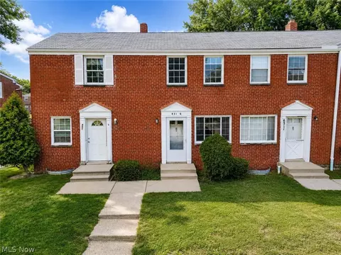 451 Clearview Dr, Euclid, OH 44123
