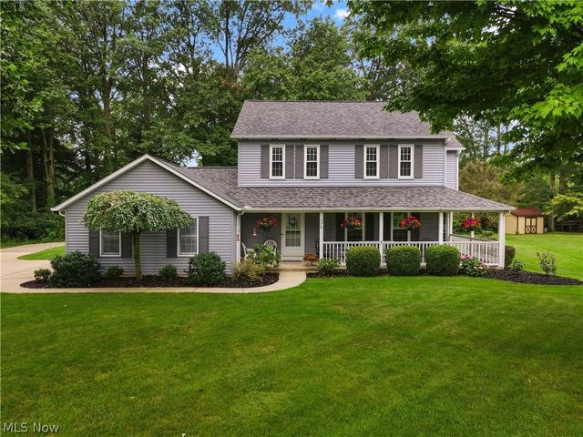 376 Creekside Dr, Avon Lake, OH 44012