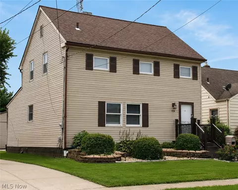 Exterior - 456 W Wilson St, Struthers, OH 44471 photo 2 of 3