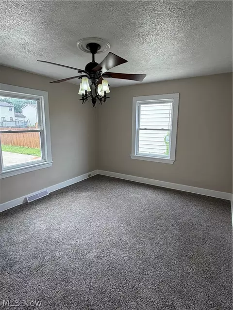 Bedroom - 456 W Wilson St, Struthers, OH 44471 photo 1 of 9