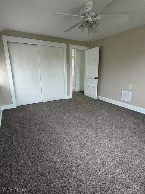 Bedroom - 456 W Wilson St, Struthers, OH 44471 photo 2 of 9