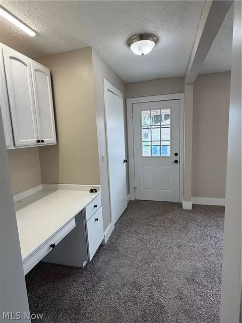 Entry Way - 456 W Wilson St, Struthers, OH 44471 photo 4 of 5