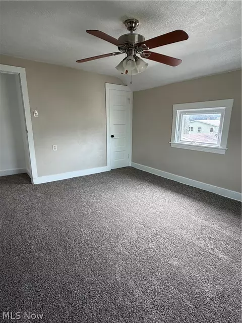 Bedroom - 456 W Wilson St, Struthers, OH 44471 photo 5 of 9