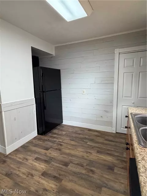 Kitchen - 456 W Wilson St, Struthers, OH 44471 photo 6 of 6