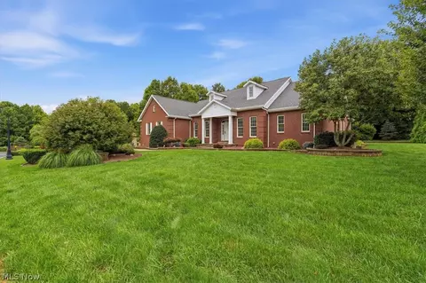 66 Alexander Dr, Williamstown, WV 26187