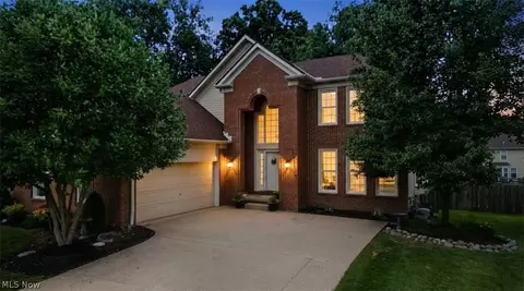 20116 Ellsworth Dr, Strongsville, OH 44149