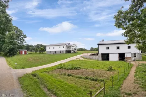 8265 Mark Rd NE, Kensington, OH 44427