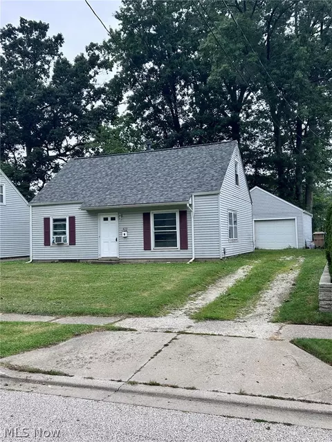423 Victor Ave, Cuyahoga Falls, OH 44221