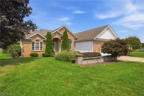 Exterior - 892 Mayfield Dr, Boardman, OH 44512 photo 1 of 8