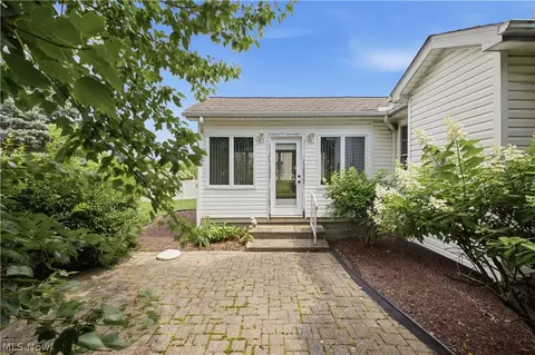 Exterior - 892 Mayfield Dr, Boardman, OH 44512 photo 8 of 8