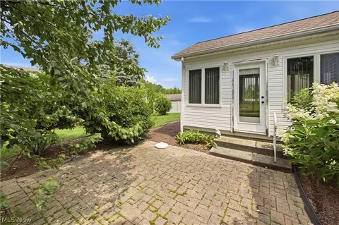 Exterior - 892 Mayfield Dr, Boardman, OH 44512 photo 7 of 8