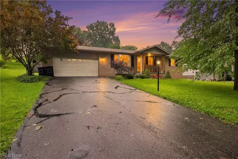 401 Springbrook Dr SW, New Philadelphia, OH 44663