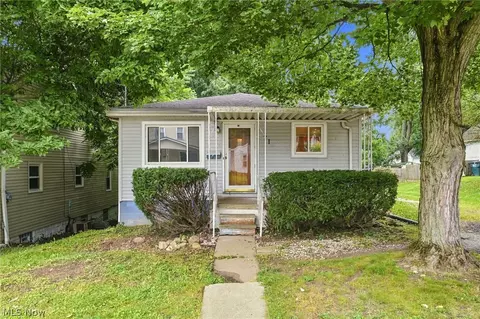 71 23rd St NW, Barberton, OH 44203