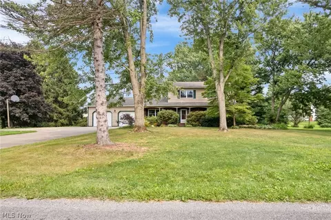 34 Kehner Rd, Mogadore, OH 44260