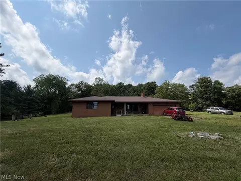 3260 Tabor Ridge Rd NE, Mineral City, OH 44656