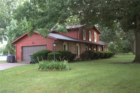 11650 Streamview Ave NW, Uniontown, OH 44685