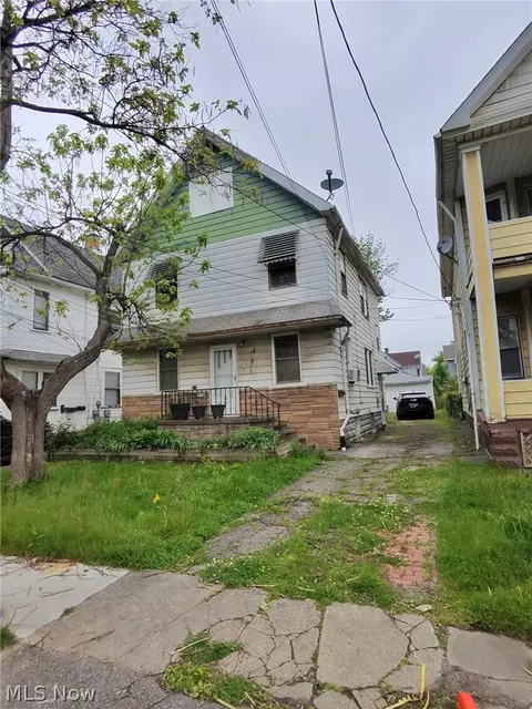 6801 Clement Ave, Cleveland, OH 44105