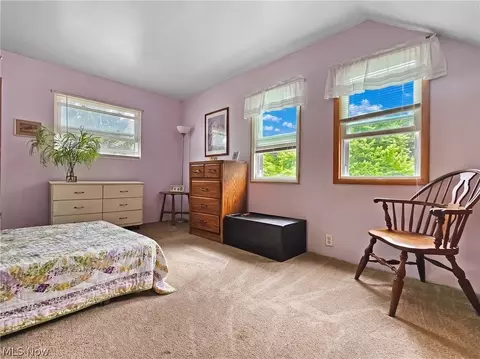 Bedroom - 27304 White Rd, Willoughby Hills, OH 44092 photo 2 of 9