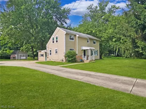 Exterior - 27304 White Rd, Willoughby Hills, OH 44092 photo 3 of 5