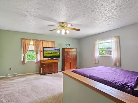 Bedroom - 27304 White Rd, Willoughby Hills, OH 44092 photo 7 of 9