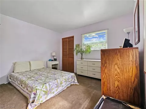 Bedroom - 27304 White Rd, Willoughby Hills, OH 44092 photo 4 of 9