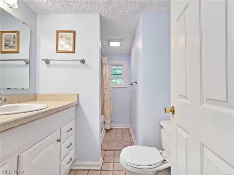 Bath - 27304 White Rd, Willoughby Hills, OH 44092 photo 5 of 5