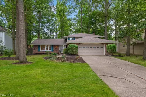17069 Partridge Dr, Strongsville, OH 44136