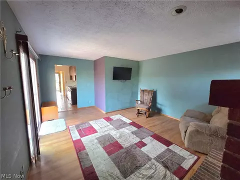 Living - 473 Augdon Dr, Elyria, OH 44035 photo 1 of 6