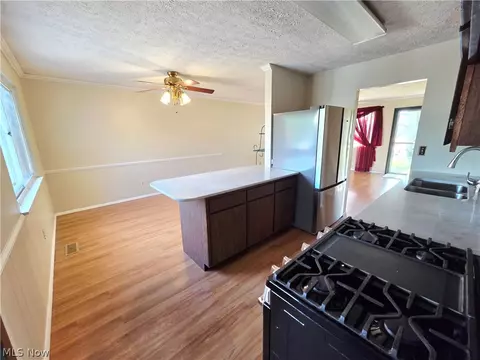 Kitchen - 473 Augdon Dr, Elyria, OH 44035 photo 1 of 4