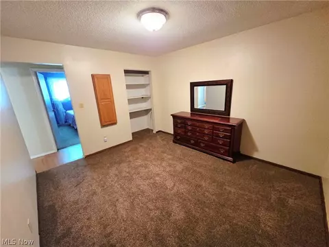 Bedroom - 473 Augdon Dr, Elyria, OH 44035 photo 4 of 6