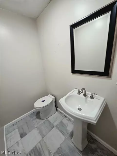 Bath - 473 Augdon Dr, Elyria, OH 44035 photo 3 of 3