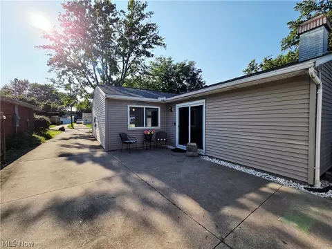 Exterior - 473 Augdon Dr, Elyria, OH 44035 photo 3 of 6