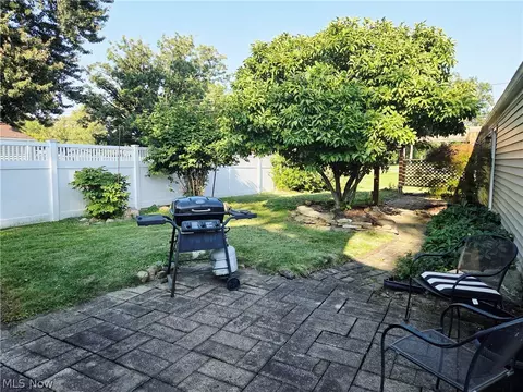 Exterior - 473 Augdon Dr, Elyria, OH 44035 photo 6 of 6