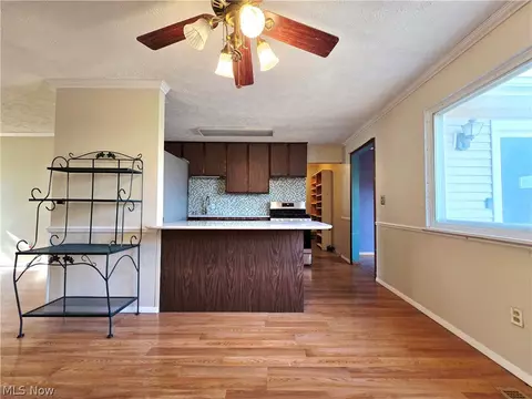 Living - 473 Augdon Dr, Elyria, OH 44035 photo 4 of 6