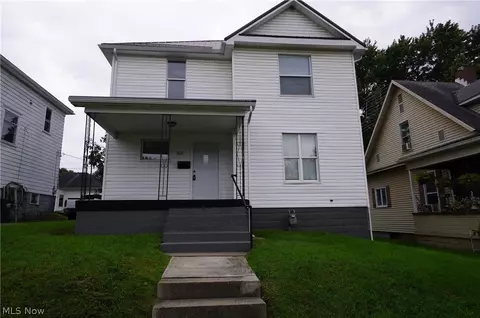 415 N 8th St, Cambridge, OH 43725