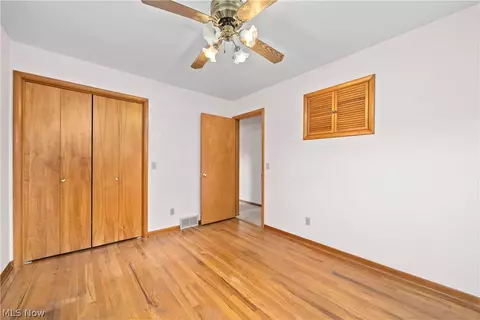 Bedroom - 7454 Oberlin Rd, Elyria, OH 44035 photo 2 of 8